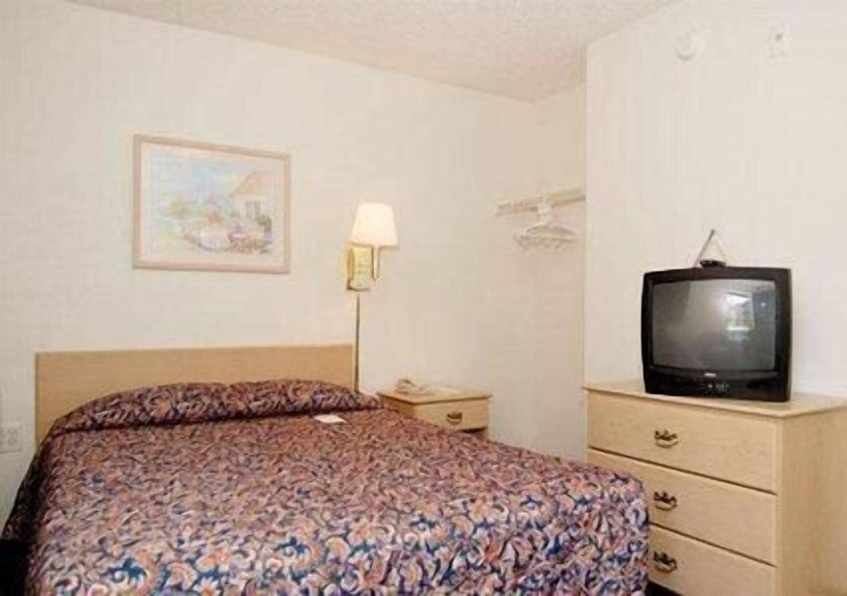 Hotel Suburban North I-4 Lakeland